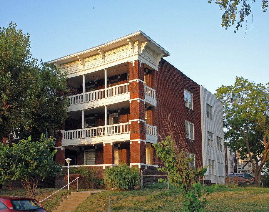 4125 Walnut St in Kansas City, MO - Building Photo