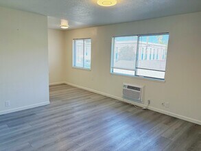 1219 T St, Unit 1219 T St Apt3 Sacramento in Sacramento, CA - Foto de edificio - Building Photo
