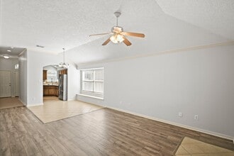 24307 Silver Maple Dr in Huffman, TX - Building Photo - Building Photo