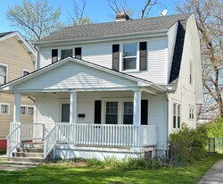 4017 Corinth Blvd in Dayton, OH - Building Photo