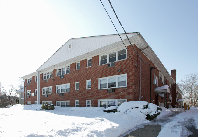 Martha Bell Apartments in Elizabeth, NJ - Building Photo - Building Photo