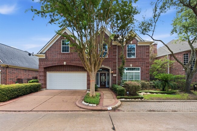 property at 17 Ambleside Crescent Dr