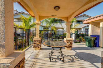 353 Newbury Vista Ln in Thousand Oaks, CA - Building Photo - Building Photo