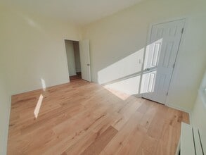 24 High St, Unit 2 in Norwalk, CT - Foto de edificio - Building Photo