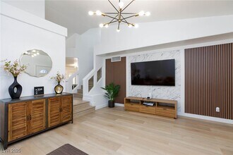 9762 Silver Dusk Ct in Las Vegas, NV - Building Photo - Building Photo