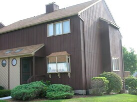 177 Skyview Dr, Unit 177 Skyview in Cromwell, CT - Building Photo