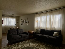 3520 E 42nd Ave in Anchorage, AK - Building Photo