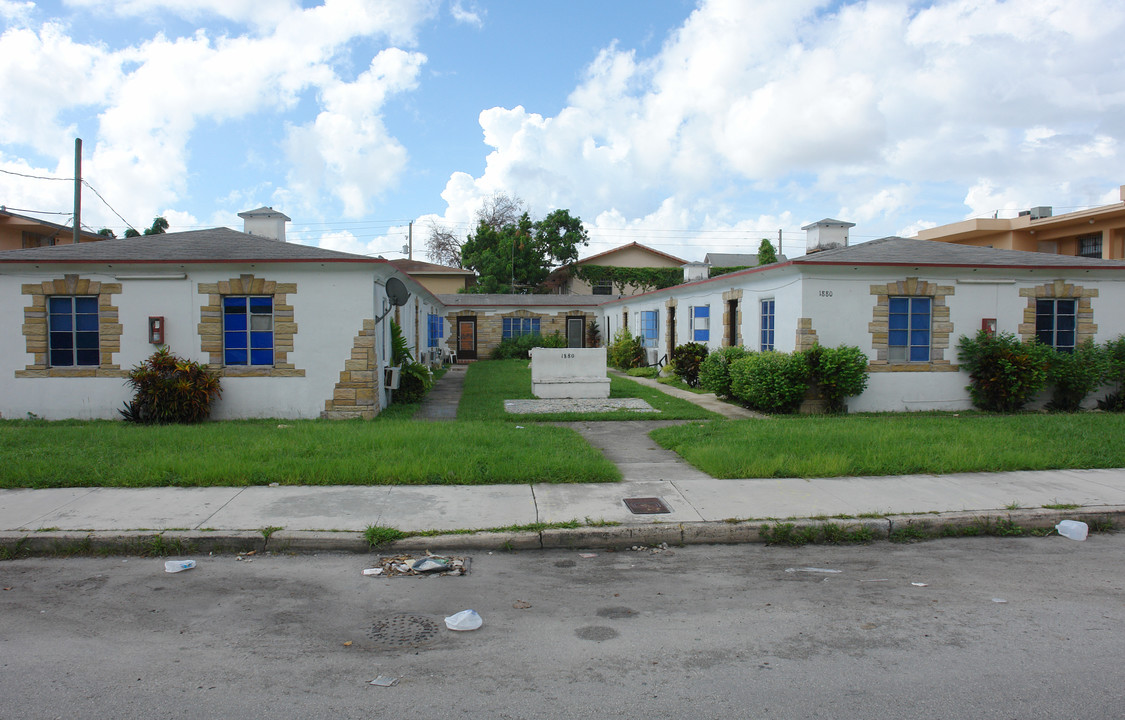 1880 SW 6th St in Miami, FL - Building Photo