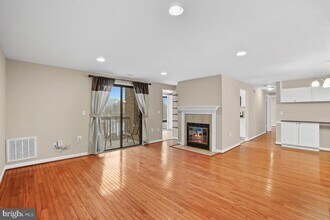 18010 Chalet Dr-Unit -203 in Germantown, MD - Building Photo - Building Photo
