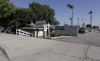 Glen Oro Garden Apartments in San Bernardino, CA - Building Photo