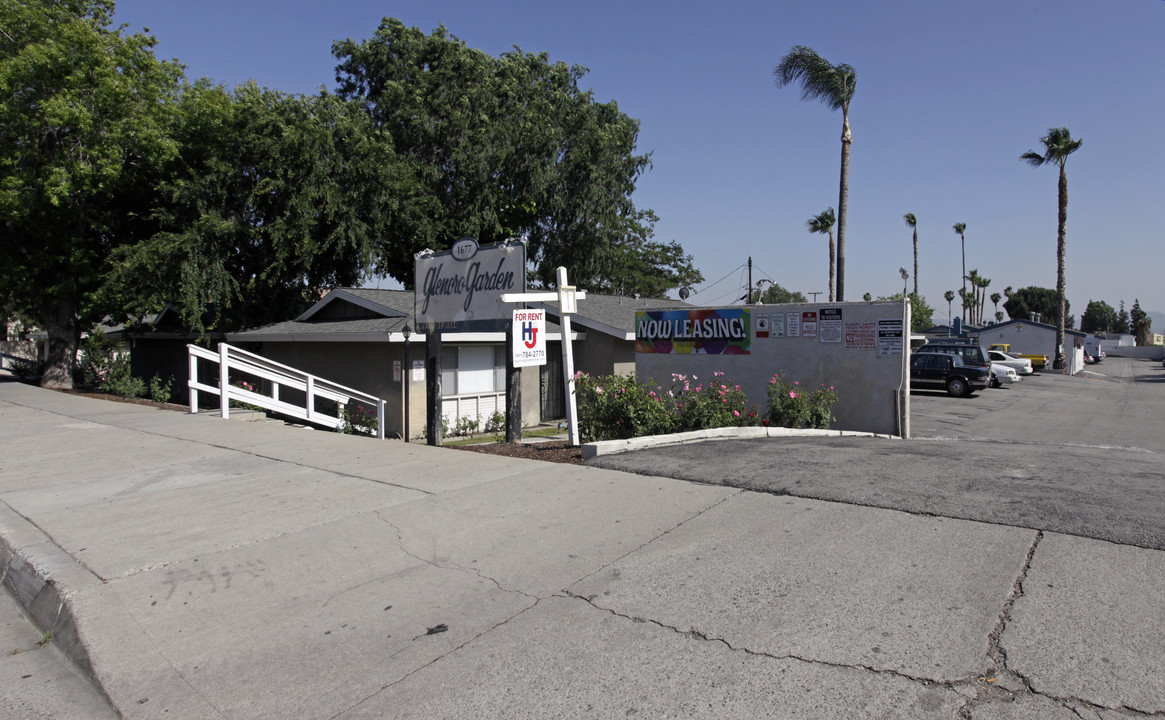 Glen Oro Garden Apartments in San Bernardino, CA - Foto de edificio