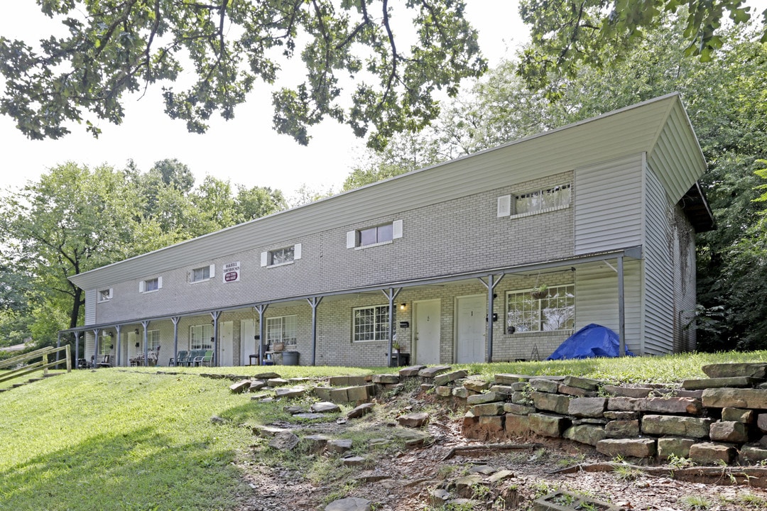 Oakhill Townhomes in Fayetteville, AR - Building Photo