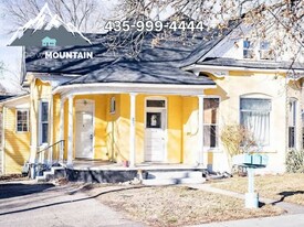 271 E 300 N in Logan, UT - Building Photo