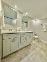 7797 Esmeralda Way in Naples, FL - Foto de edificio - Building Photo