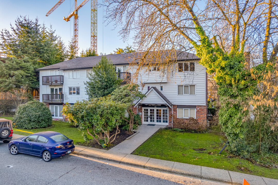 Cedarcrest Apartments in North Vancouver, BC - Building Photo