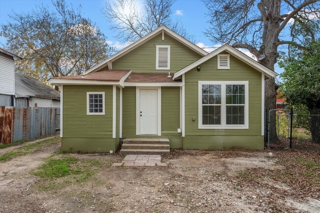 2111 Herring Ave in Waco, TX - Building Photo - Building Photo