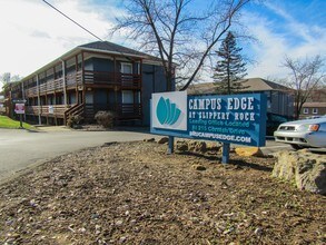 Campus Edge at Slippery Rock in Slippery Rock, PA - Foto de edificio - Building Photo