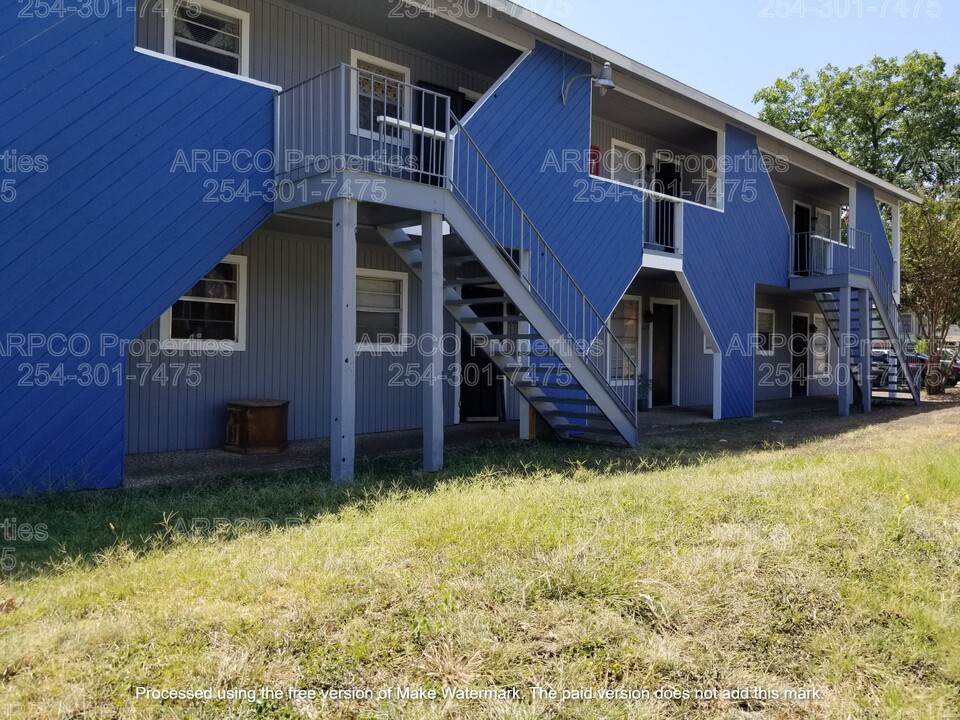 2400 Washington Ave in Waco, TX - Building Photo