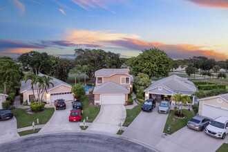 8080 Burlington Ct in Greenacres, FL - Building Photo - Building Photo