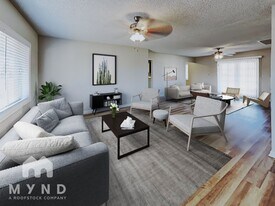 18230 North 42nd Pl in Phoenix, AZ - Building Photo