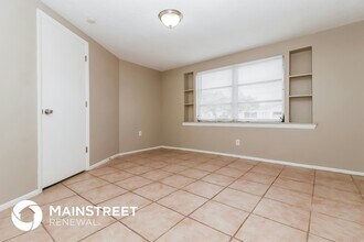10911 Piccadilly Rd in Port Richey, FL - Building Photo - Building Photo