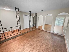 309 Quail Creek Dr in Crowley, TX - Foto de edificio - Building Photo