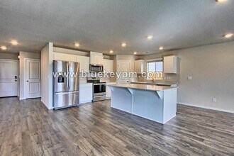 208 N 28th Pl in Ridgefield, WA - Building Photo - Building Photo