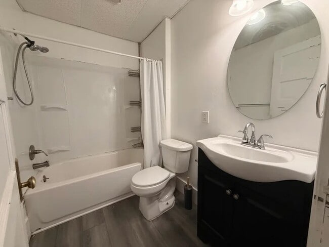 211 5th St in Ellwood City, PA - Building Photo - Building Photo