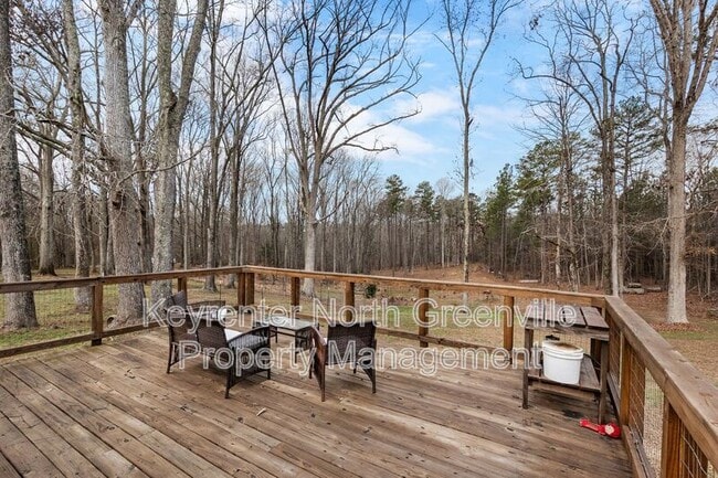 301 Fortenberry Rd in Woodruff, SC - Building Photo - Building Photo