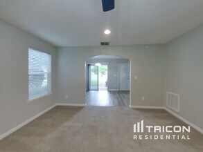 627 Welcome Home Dr in Middleburg, FL - Building Photo - Building Photo