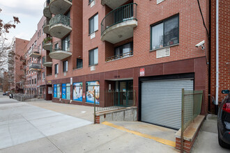 3112 Union St in Flushing, NY - Building Photo - Building Photo