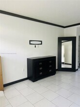 1545 Drexel Ave in Miami Beach, FL - Building Photo - Building Photo
