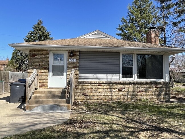 property at 2735 Marshall St NE
