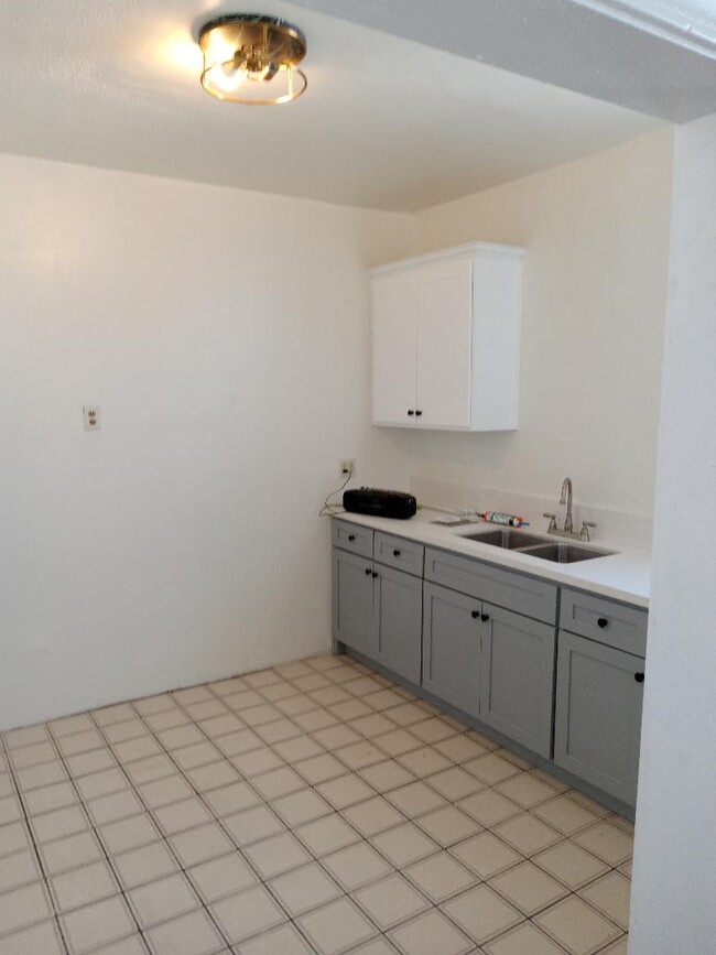 4720 S Normandie Ave, Unit #3 in Los Angeles, CA - Building Photo - Building Photo