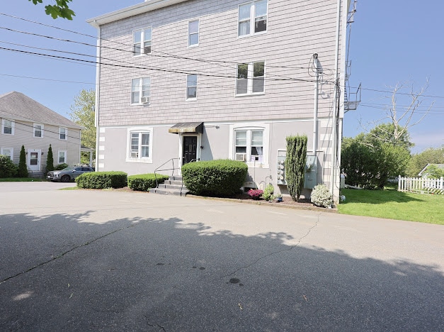 9 West St