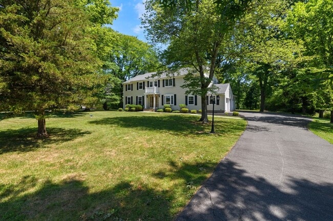 45 Whippoorwill Way in Montgomery, NJ - Building Photo - Building Photo