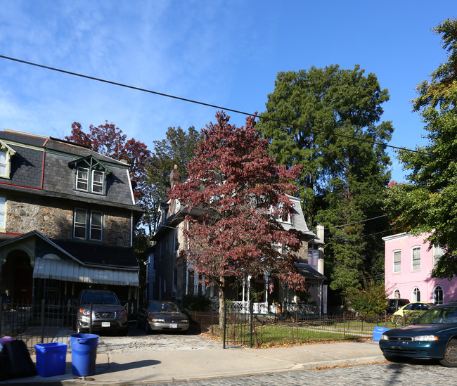 Multi-family Victorian in Philadelphia, PA - Building Photo - Building Photo