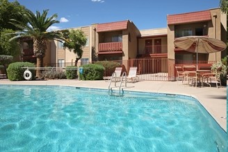 Sandpiper in Tucson, AZ - Foto de edificio - Building Photo