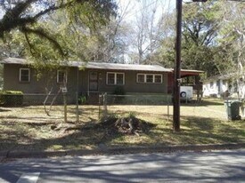 832 Arkansas St in Tallahassee, FL - Building Photo