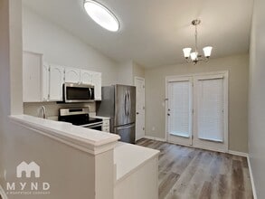 10600 Dark Star Dr in Indianapolis, IN - Foto de edificio - Building Photo