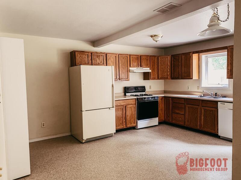 470 Hwy 282-Unit -A in Clancy, MT - Foto de edificio