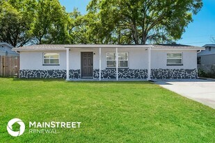 5040 Valimor Dr in Holiday, FL - Building Photo