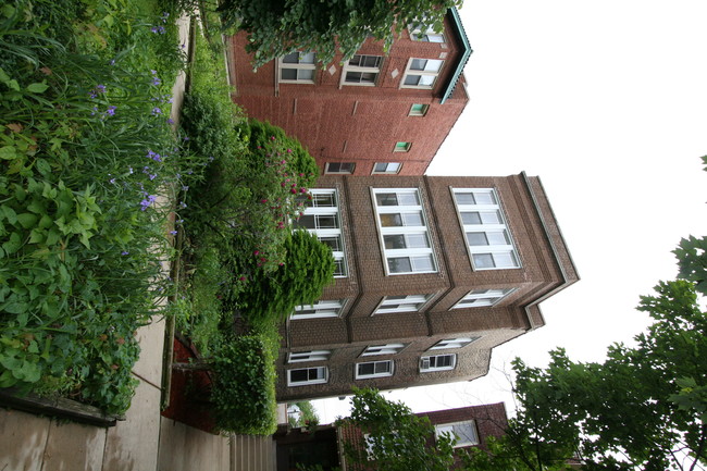 1349 W Rosedale Ave in Chicago, IL - Building Photo - Building Photo