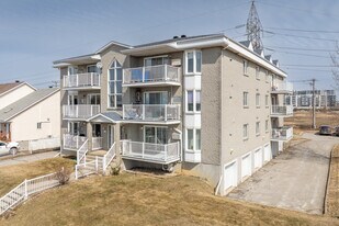 1755 Chomedey Boul in Laval, QC - Building Photo