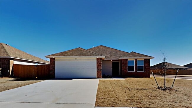 1024 S Blackjack Ln in Mustang, OK - Building Photo - Building Photo
