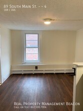 89 S Main St in Hartford, VT - Building Photo - Building Photo