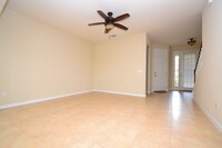 9357 Cherry Palm Ln in Orlando, FL - Building Photo - Building Photo