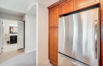 555 10th St, Unit 405 in Oakland, CA - Building Photo - Building Photo