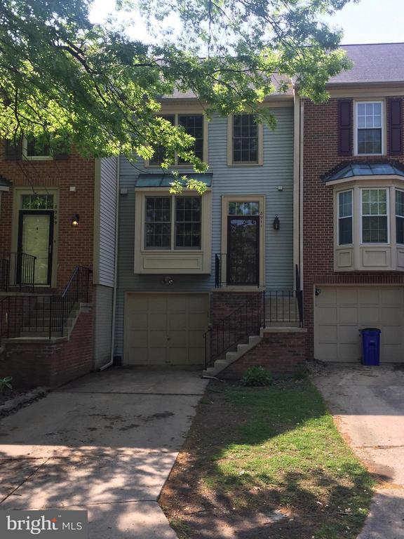 8911 Oakwood Way in Jessup, MD - Building Photo - Building Photo