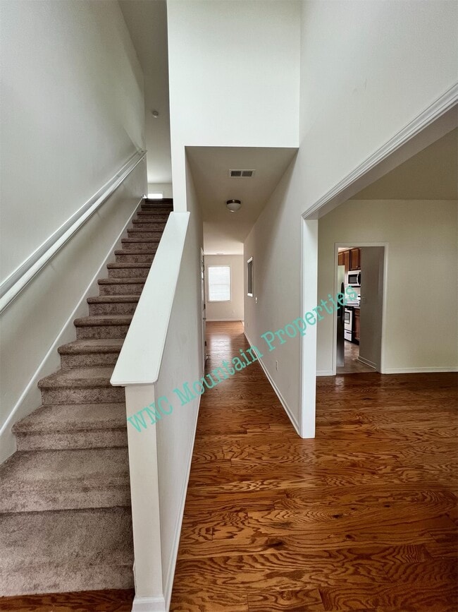 224 E Hiawassee Rd in Fletcher, NC - Building Photo - Building Photo